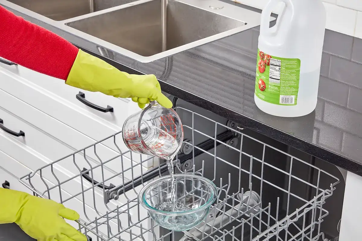 Can you put rubber gloves in the dishwasher safely